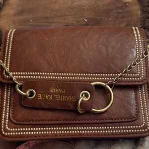 Vintage Faux Leather bag with Gold Accents” missing shoulder strap”